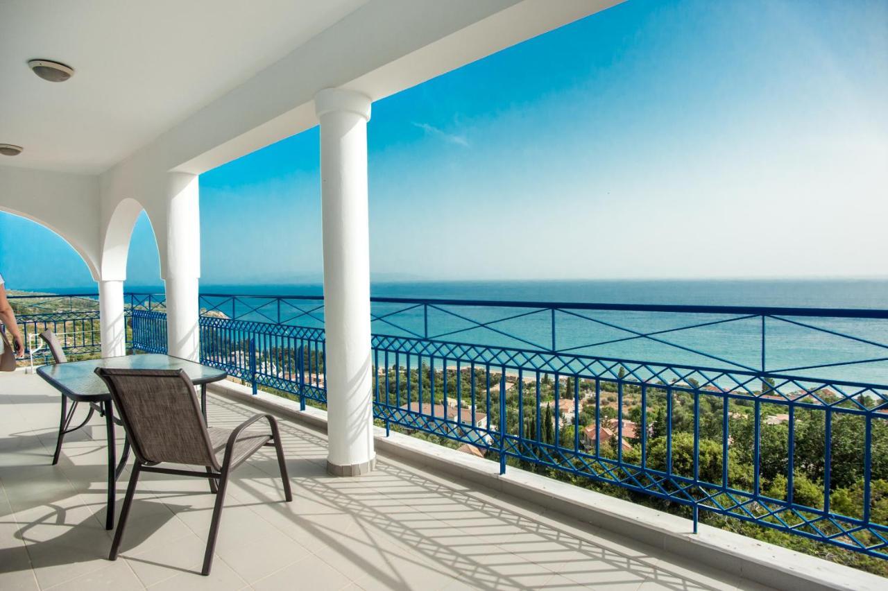 Folies Apartment Lourdata  Exterior photo