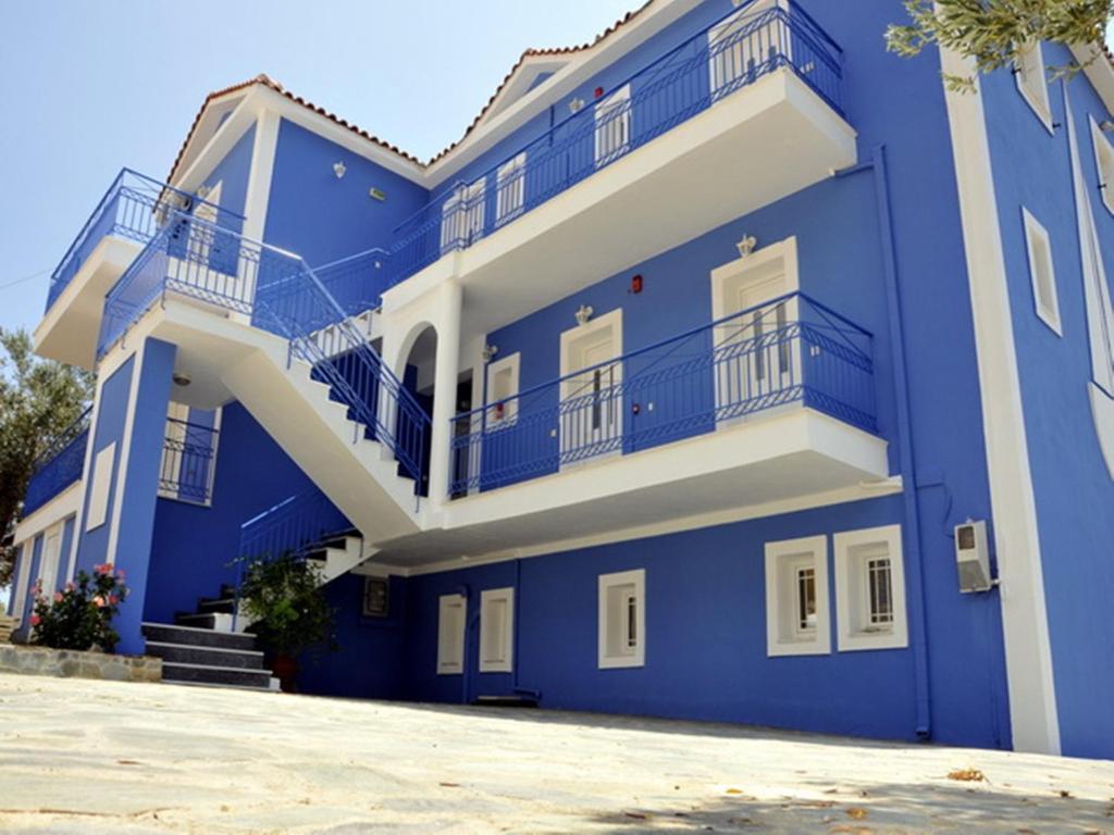 Folies Apartment Lourdata  Exterior photo